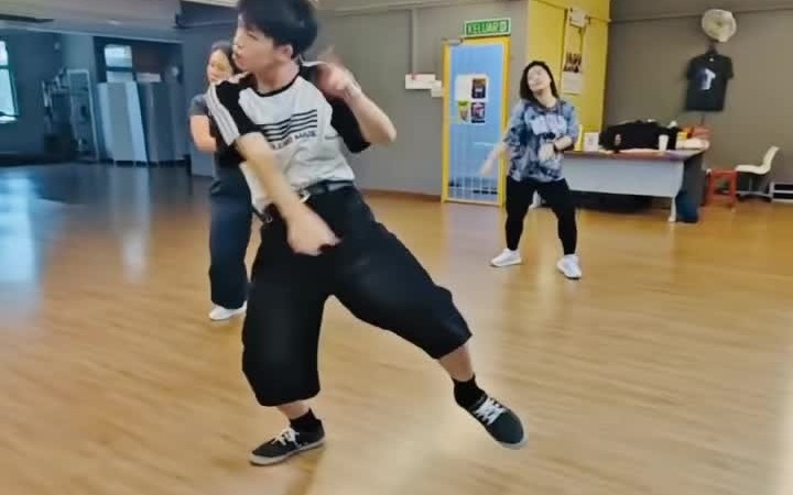 K-pop Choreo with Jason — alternate frame