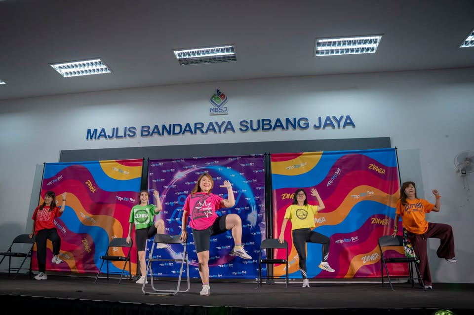Pre Party Presenter Zin QQ having Zumba Sentao